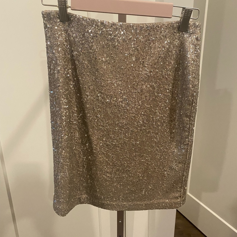 NWOT White House Black Market Champagne Gold Sequin Pencil Skirt